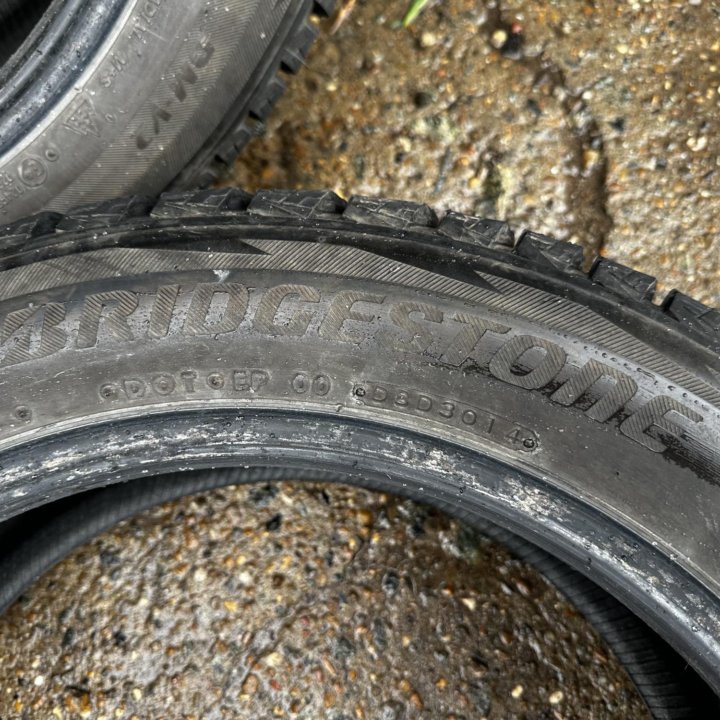 Зимняя резина R18 225/55 Bridgestone (4 шт.)