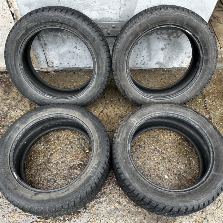 Зимняя резина R18 225/55 Bridgestone (4 шт.)