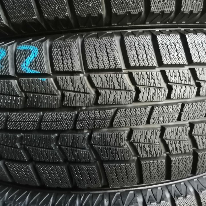 Комплект (№321) зимних шин 175/65R15 изЯпонии