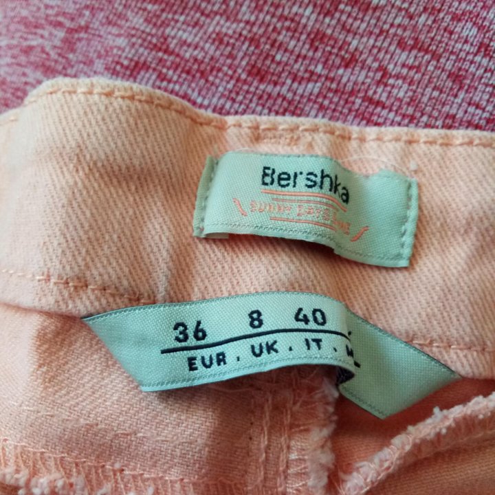 Шорты (BERSHKA) 36