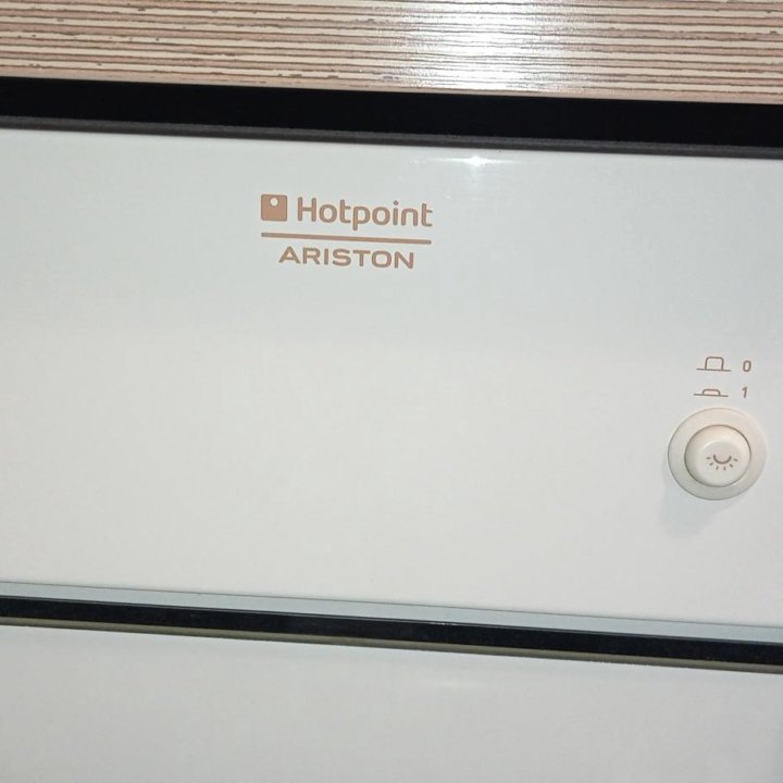 Духовой газовый шкаф Ariston 70FHRG RU/HA