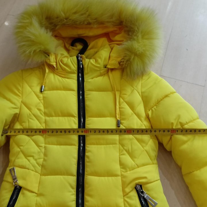 Куртка зимняя для девочки( размер 116)
