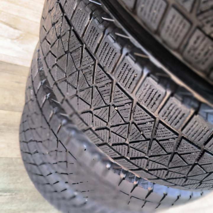 225/65/17, Bridgestone DM-V2, 4 шт