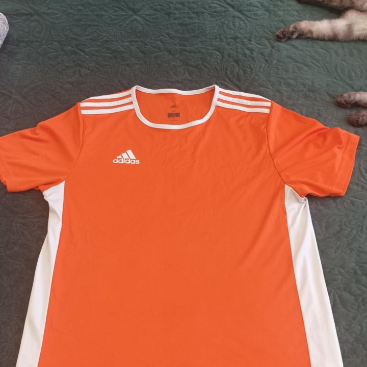 Футболки adidas ( оригинал) бу.