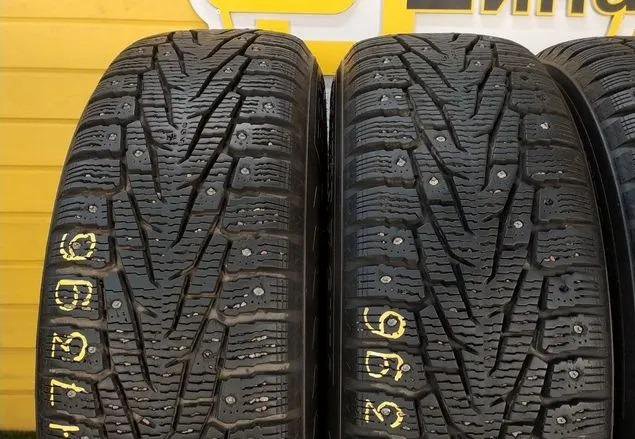 Nokian Tyres Hakkapeliitta 7 SUV 215/70 R16