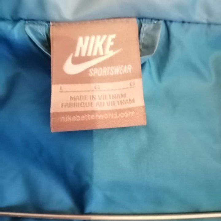 Пуховик женский лёгкий Nike