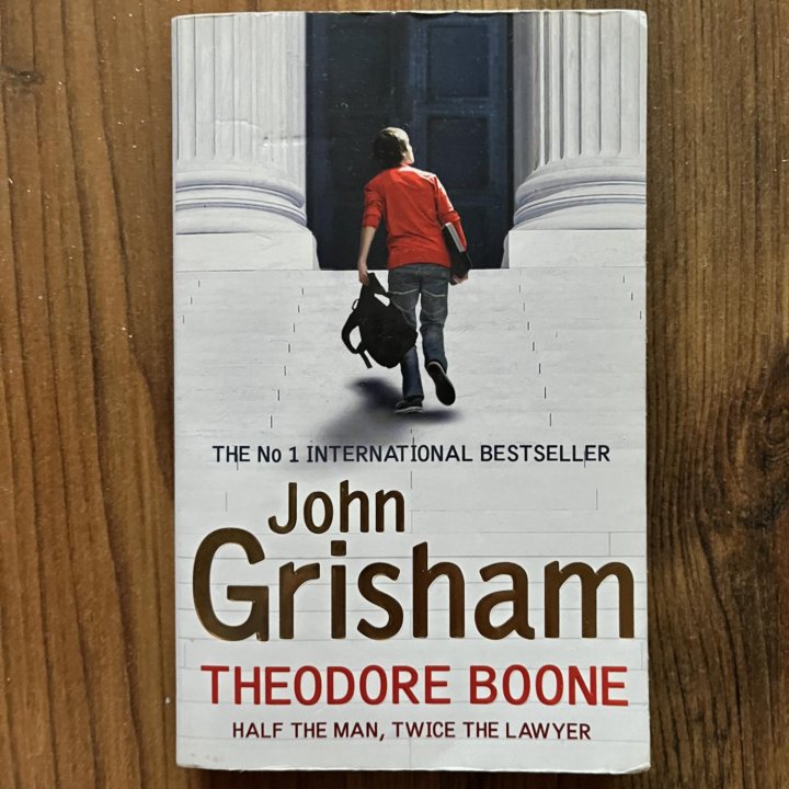 Книга на английском: John Grisham, Theodore Boone