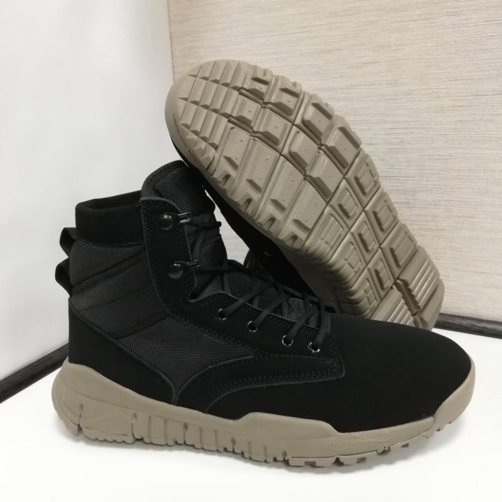 Кроcсoвки Nike SFB