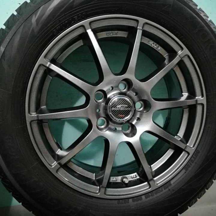 Комплект (№353) зимних шин 215/60R16 изЯпонии