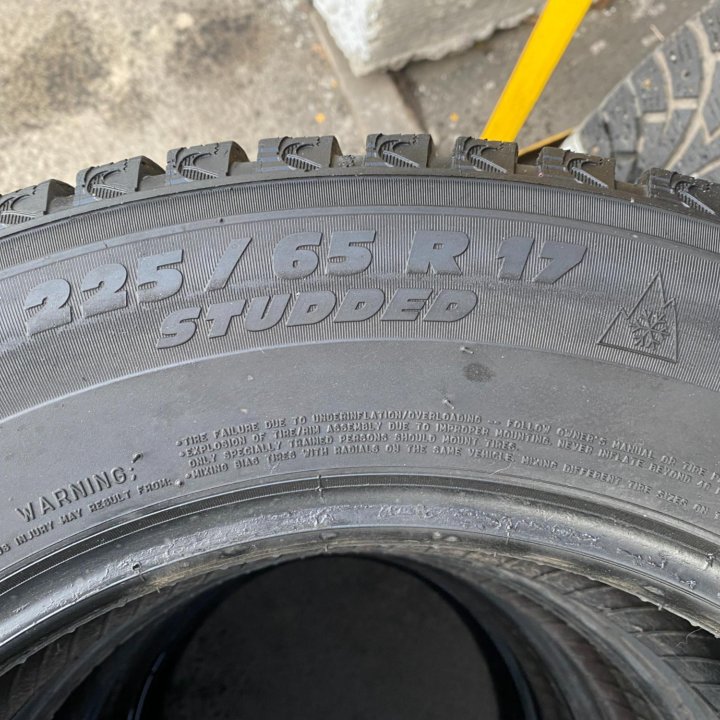 225/65/17 зима Michelin X-Ice North 2