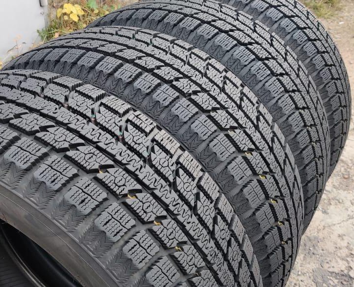 235/60R18 Toyo observe Gsi-5