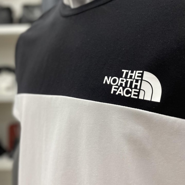 Футболки North Face