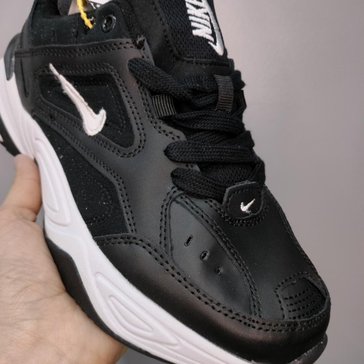 Кроссовки NIKE TEKNO