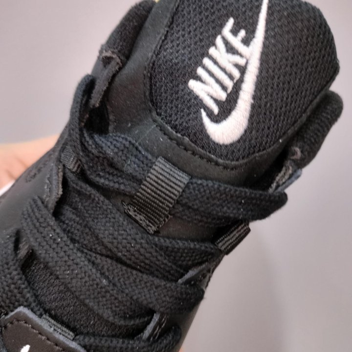 Кроссовки NIKE TEKNO