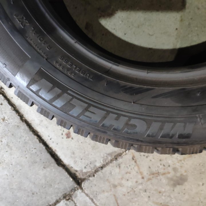 Michelin 205/60/15 зима 1шт