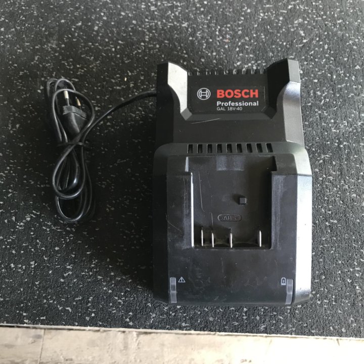 Зарядное устройство Bosch 18v