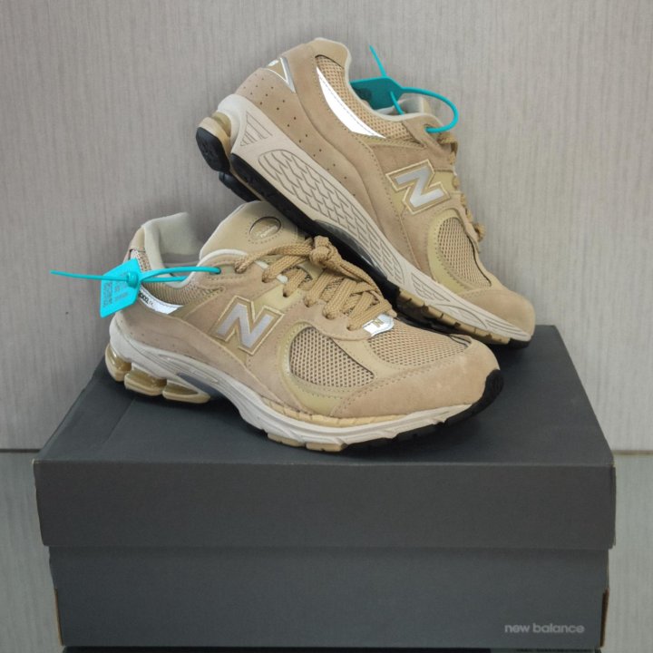 Кроссовки New Balance 2002r