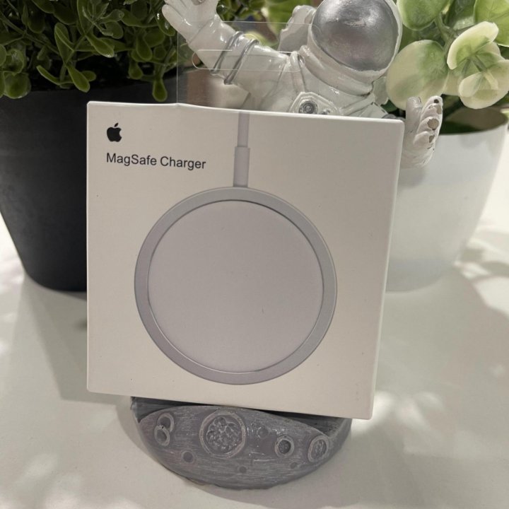 Беспроводное зарядное устройство Apple MagSafe