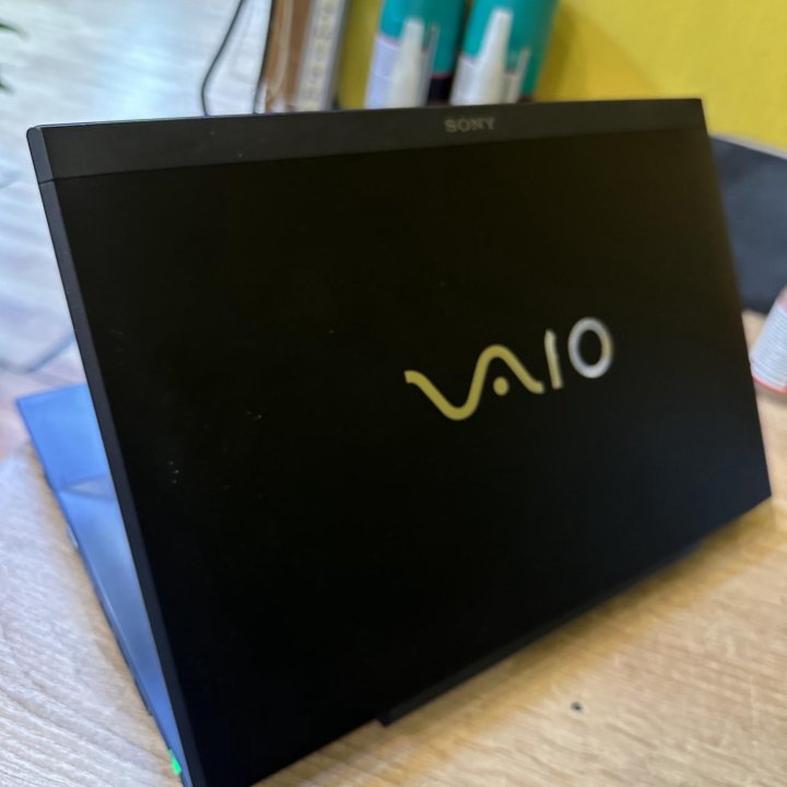 Шустрый Sony Vaio VPCSB13 Core i3/12/500/1gb/13.3