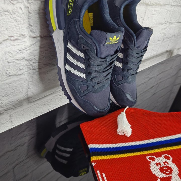 Кроссовки adidas ZX 750