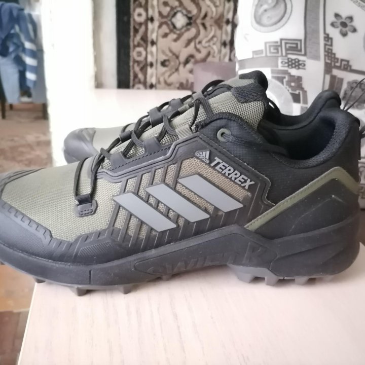 Кроссовки adidas Terrex Swift R3 Hiking Shoes р.46