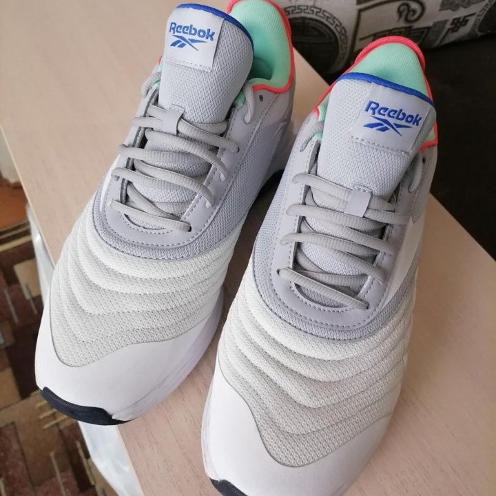 Кроссовки Reebok LIQUIFECT 180 3.0 размер 46