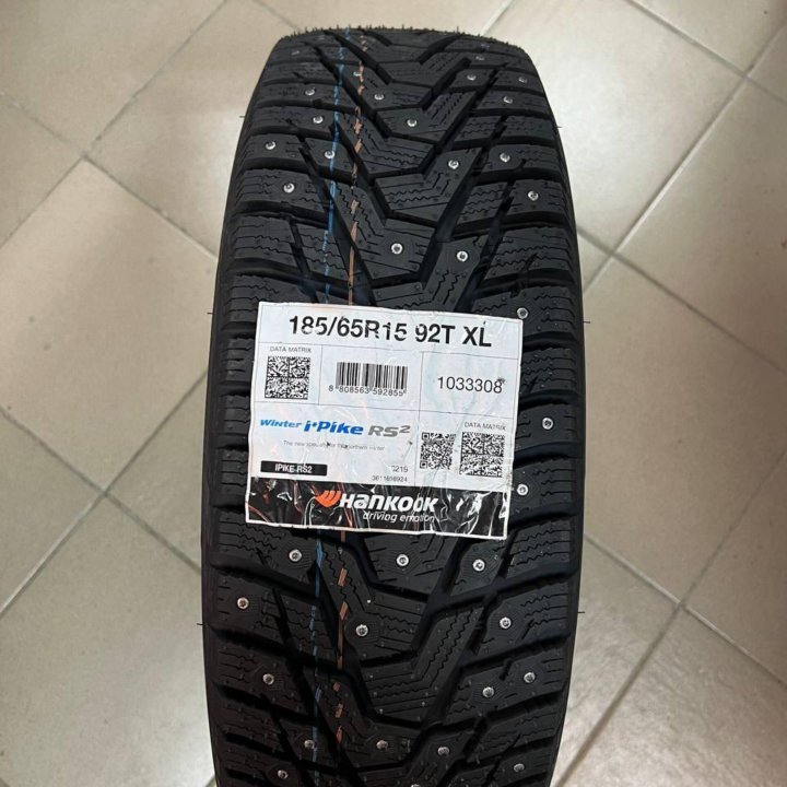 Hankook W429 i Pike RS2 185/65 R15 92T