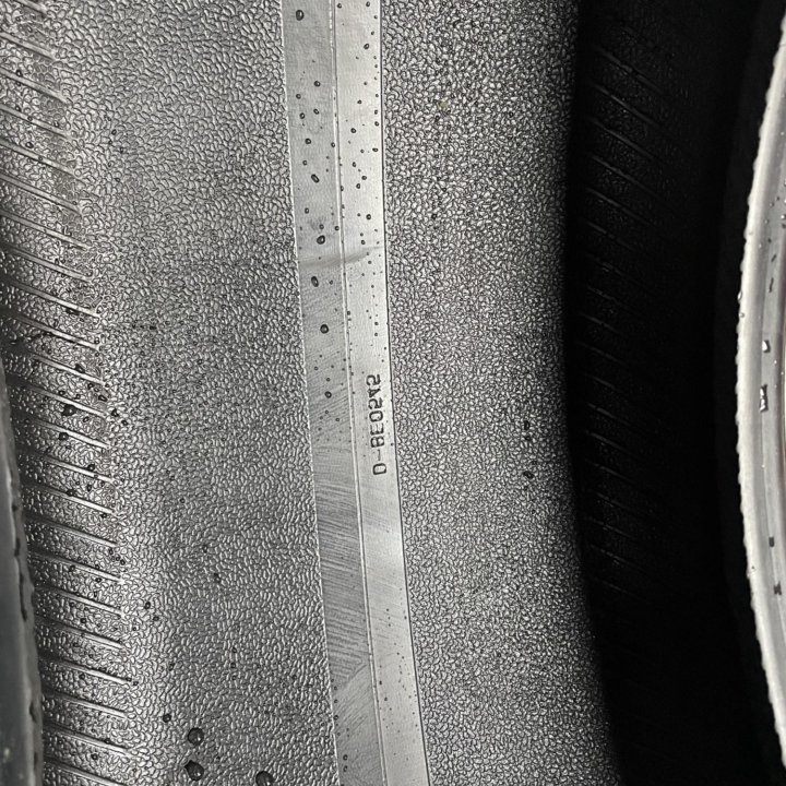 Зима ШИНЫ Hankook DynaPro i*cept 235/50/18 липучка