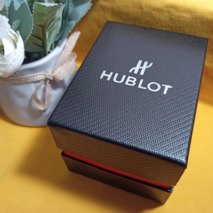 Часы наручные hublot