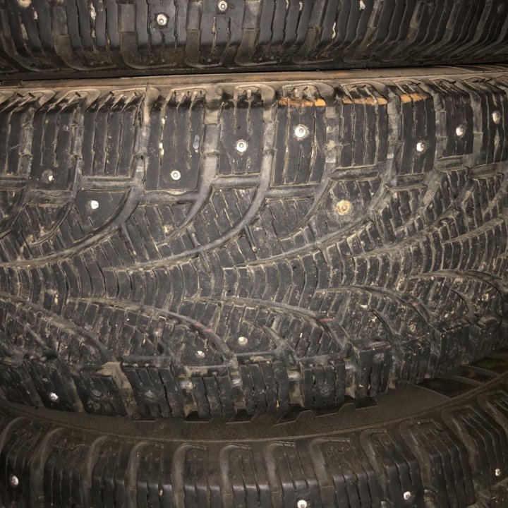 225/65 R17 шины зимние Пирелли 4шт