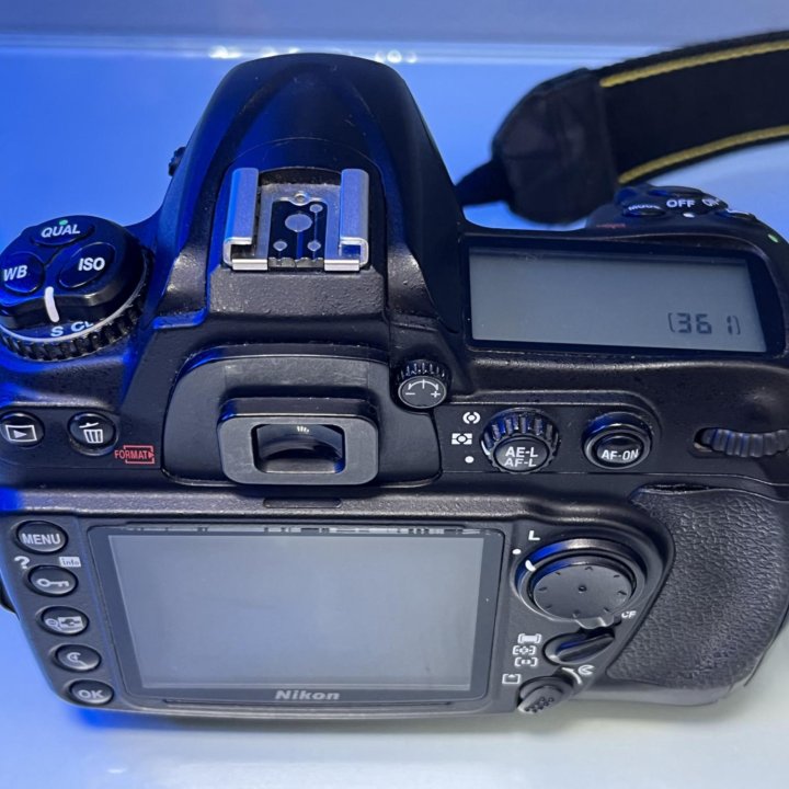 Зеркальный фотоаппарат Nikon d300 body