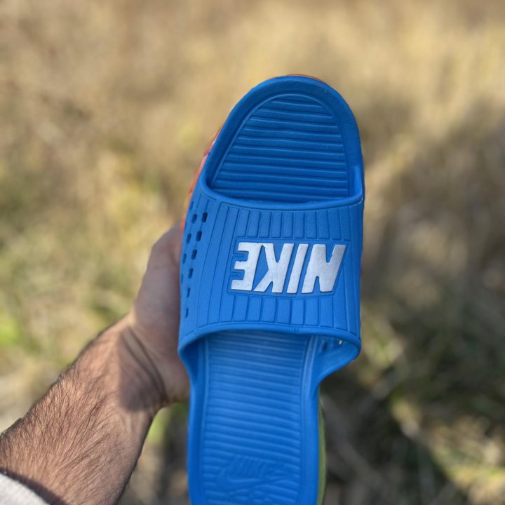 Тапочки Nike