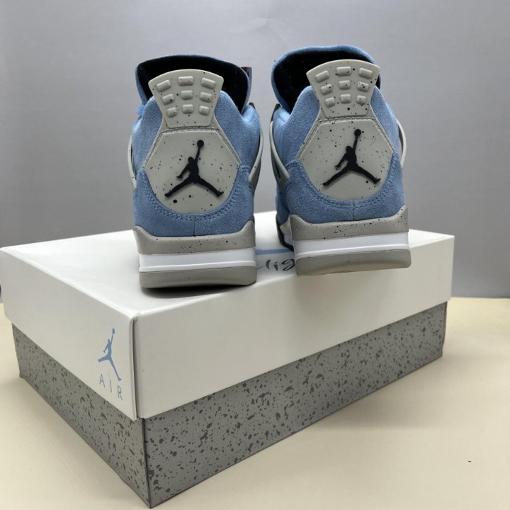 Air Jordan 4 Retro University Blue