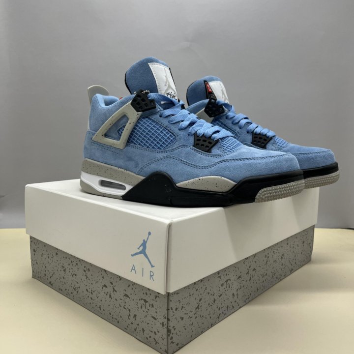 Air Jordan 4 Retro University Blue