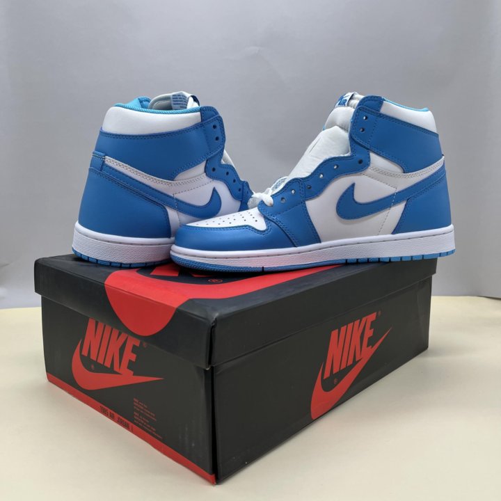 Nike Air Jordan 1 Retro UNC