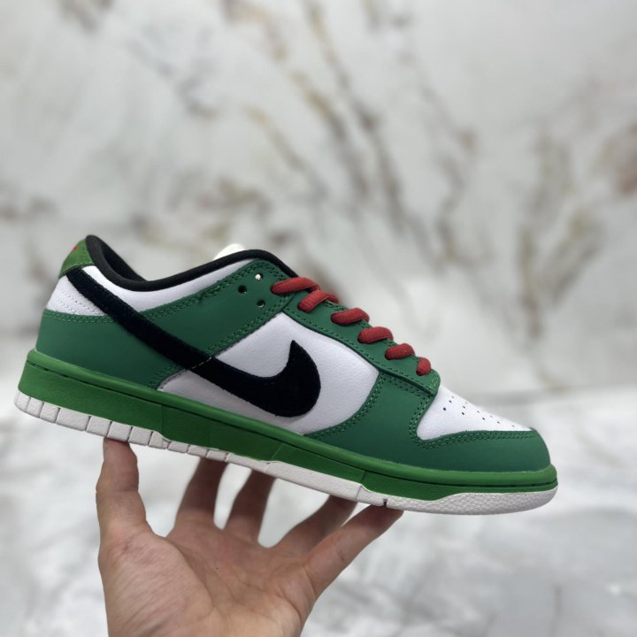 Nike SB Dunk Low Heineken