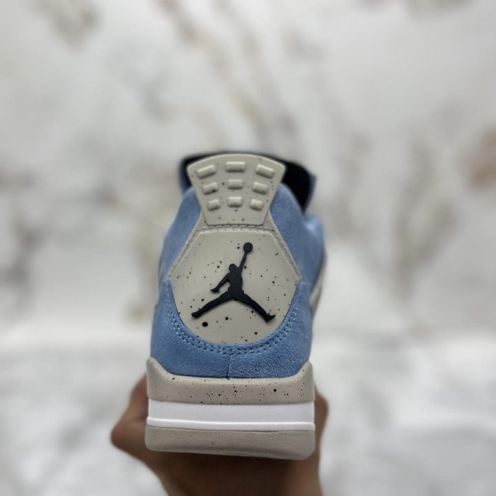 Air Jordan 4 Retro University Blue