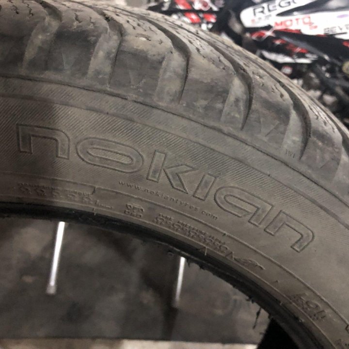 Шины Nokian зимние 285/50 R20