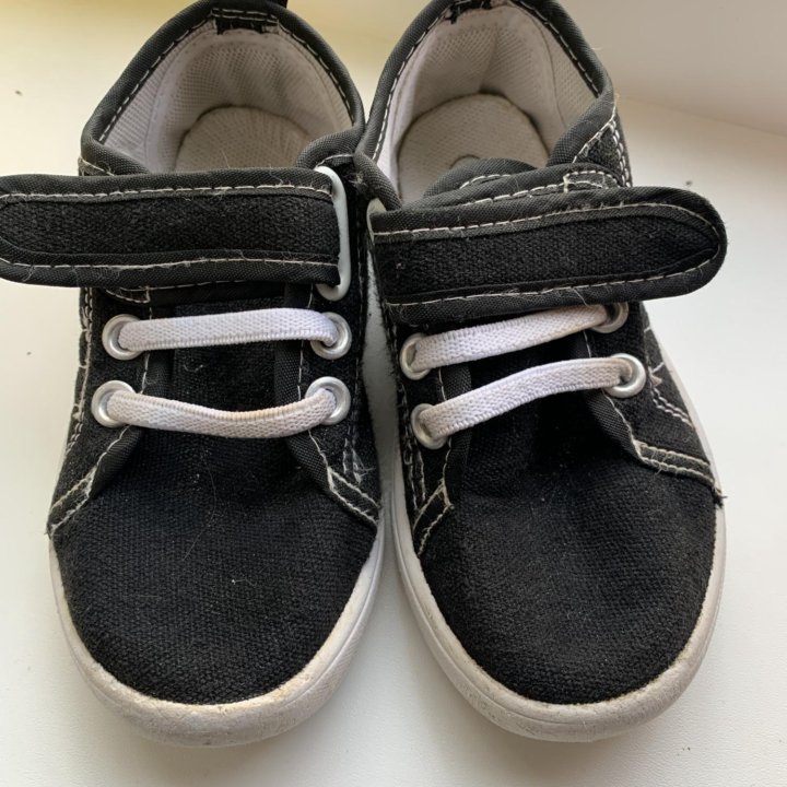 Обувь на мальчика 21-25 размеры