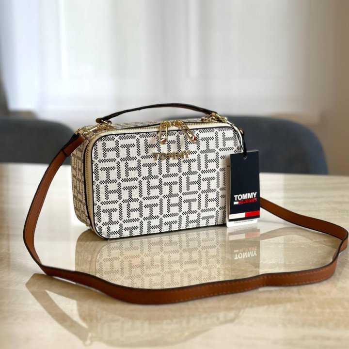 Сумка Tommy Hilfiger