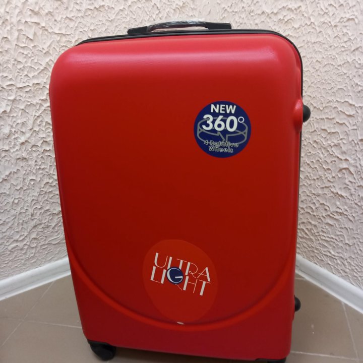 Чемодан большой новый