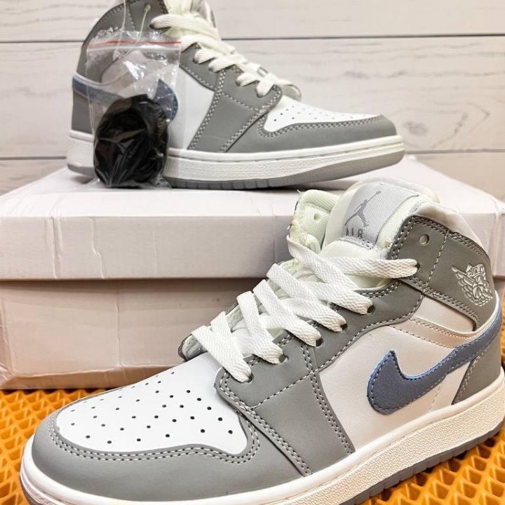 Кроссовки Nike Air Jordan 1 Grey (37-41)