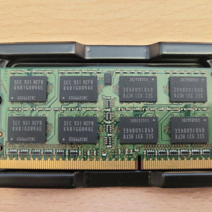 Оперативная память SO-Dimm Samsung DDR3 4 Гб 1066