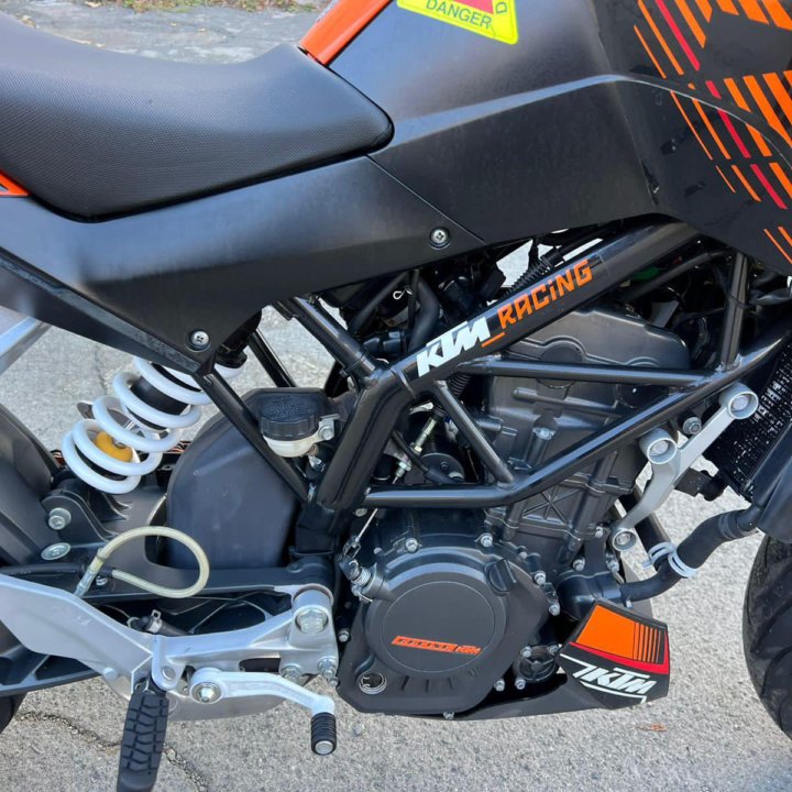 KTM DUKE