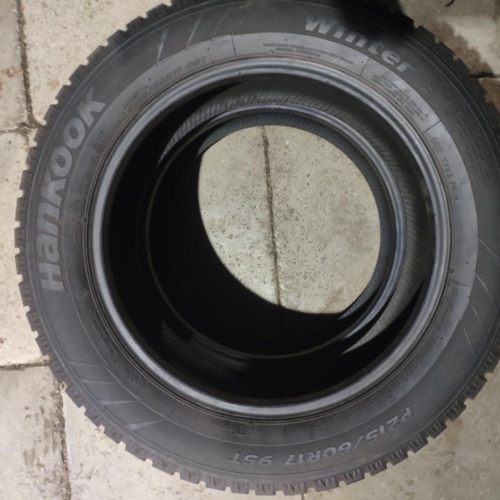 Hankook 215/60/17 зима 2шт