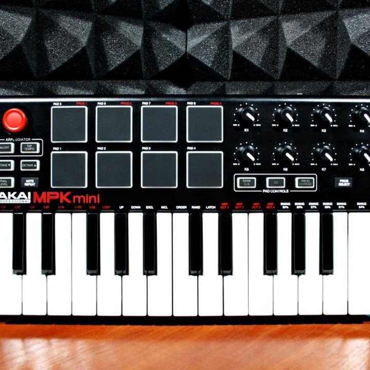 MIDI клавиатура AKAI MPK MINI MK2