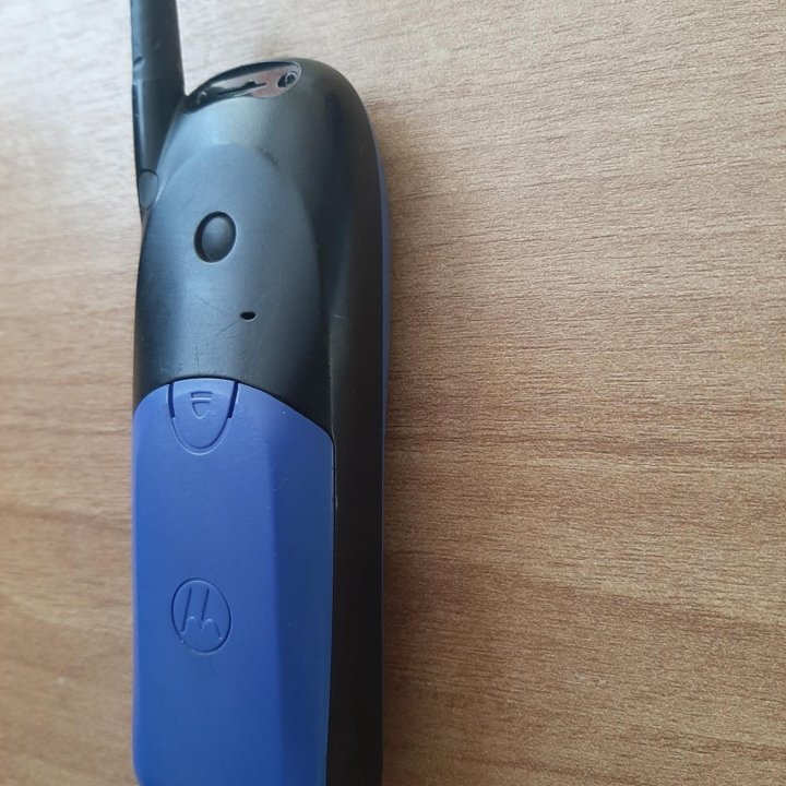 Телефон Motorola t180