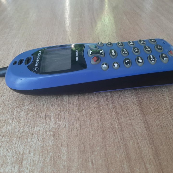 Телефон Motorola t180