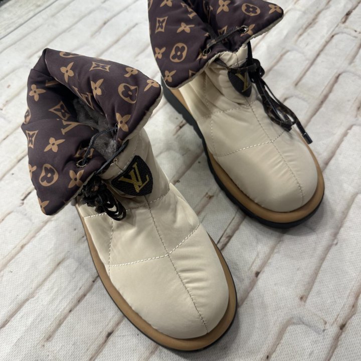 Дутики Louis Vuitton