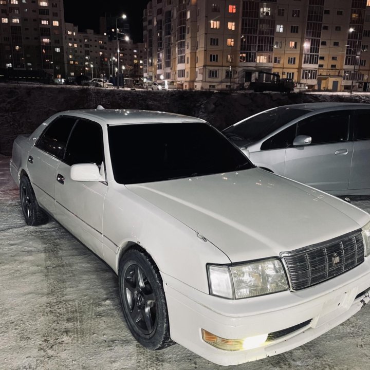 Toyota Crown, 1996